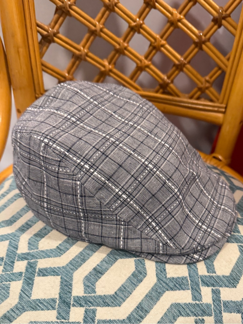 London Fog Gray Plaid Cap - Classic Men's Driving Hat